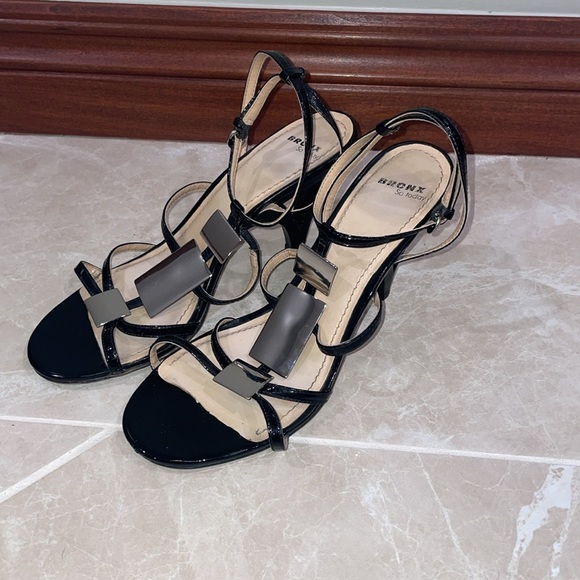 Black Heels with Metallic Hardware - Picture 2 of 4